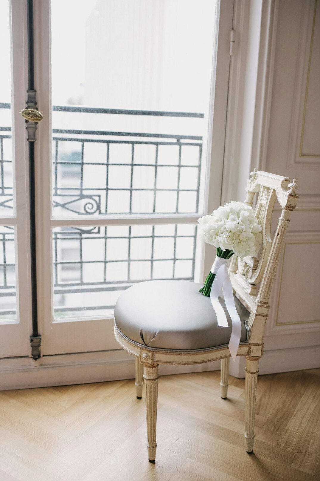 paris luxury apartment interior